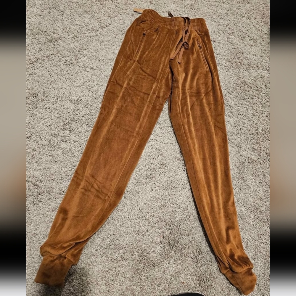 SKIMS Warm Tan Lounge Pants